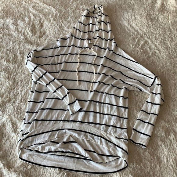 Hoodie Tee  - Picture 6 of 16